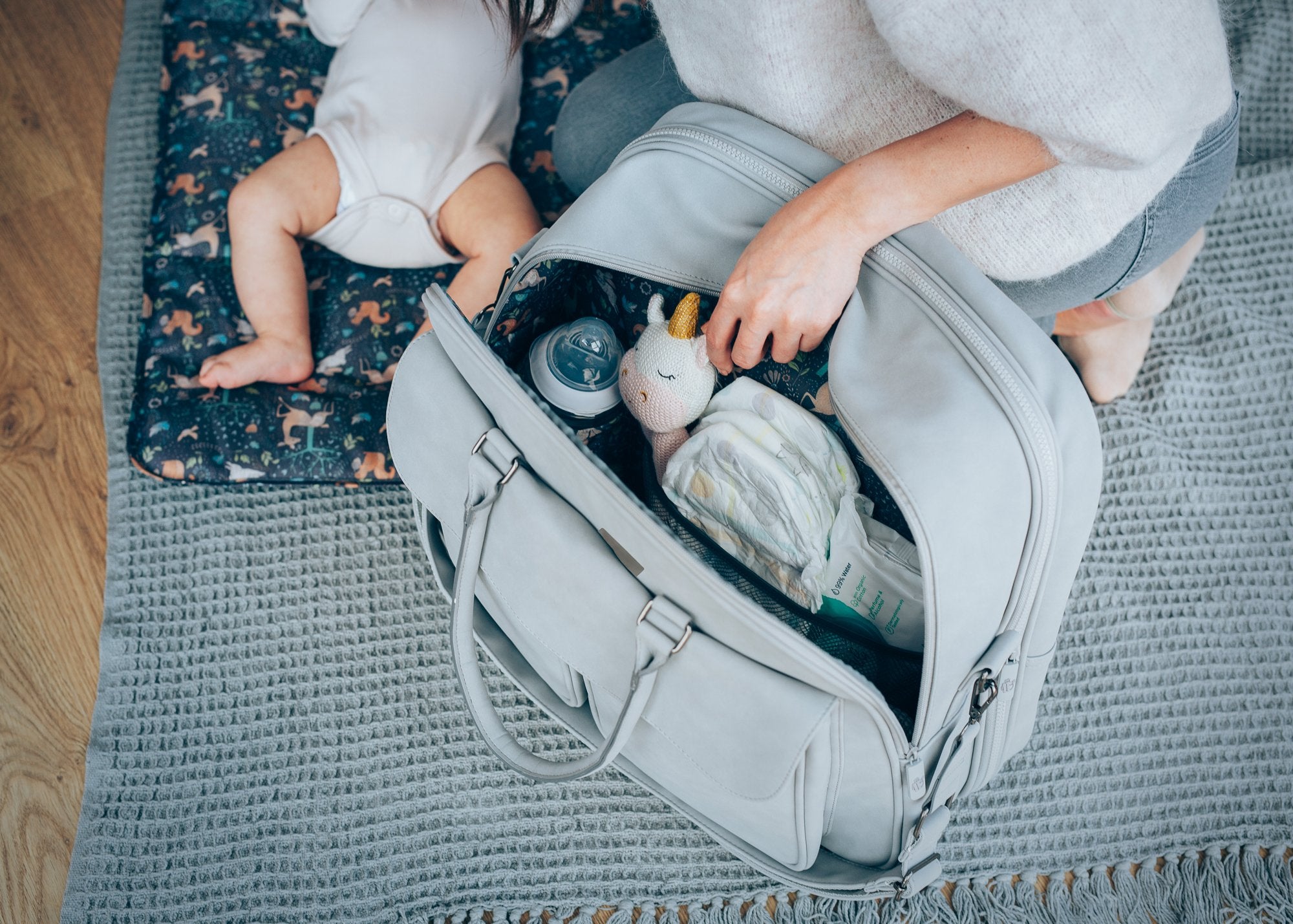 Playards & Diaper Bags - Gladly Family